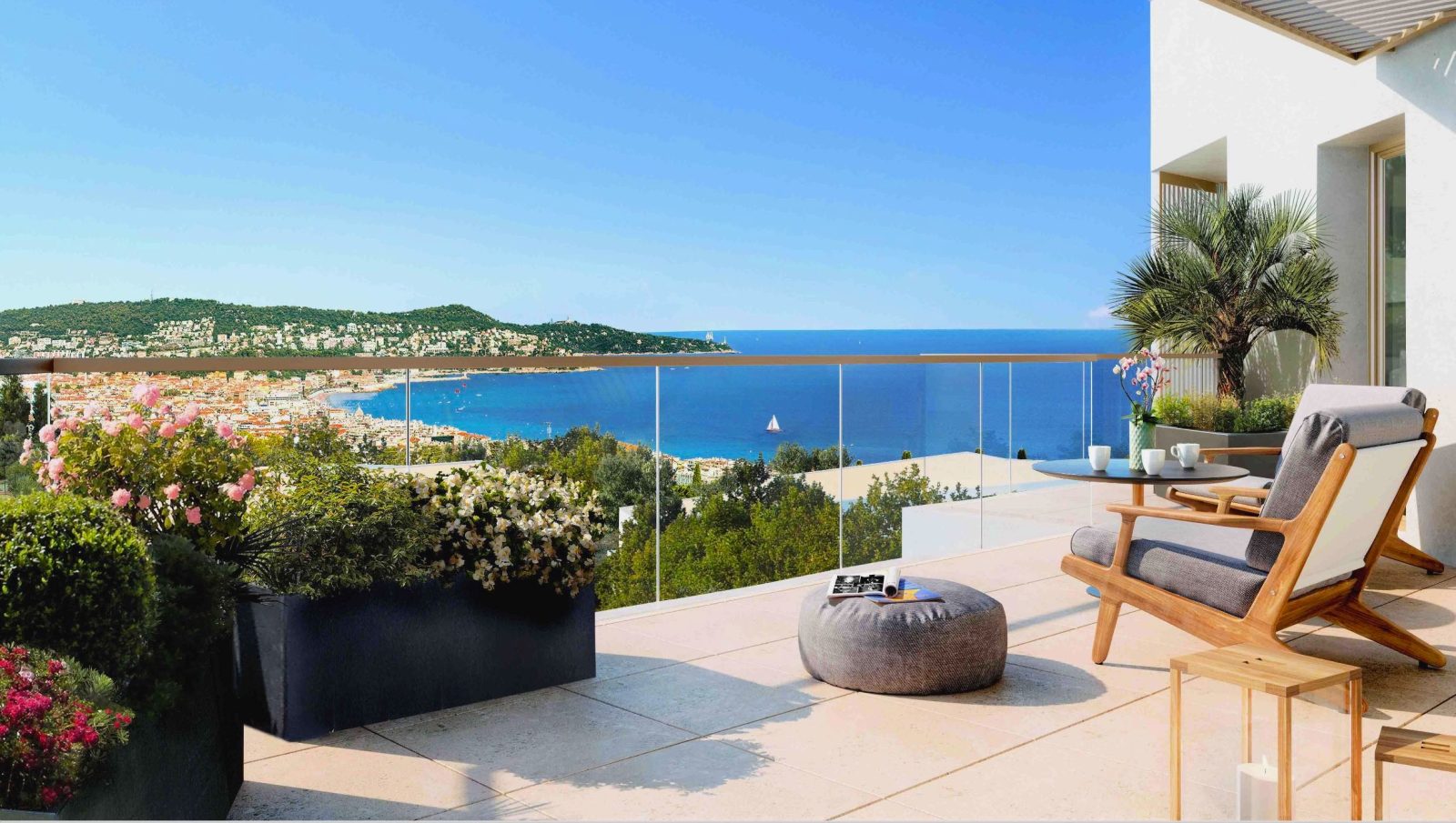 LIVE ON THE FRENCH RIVIERA