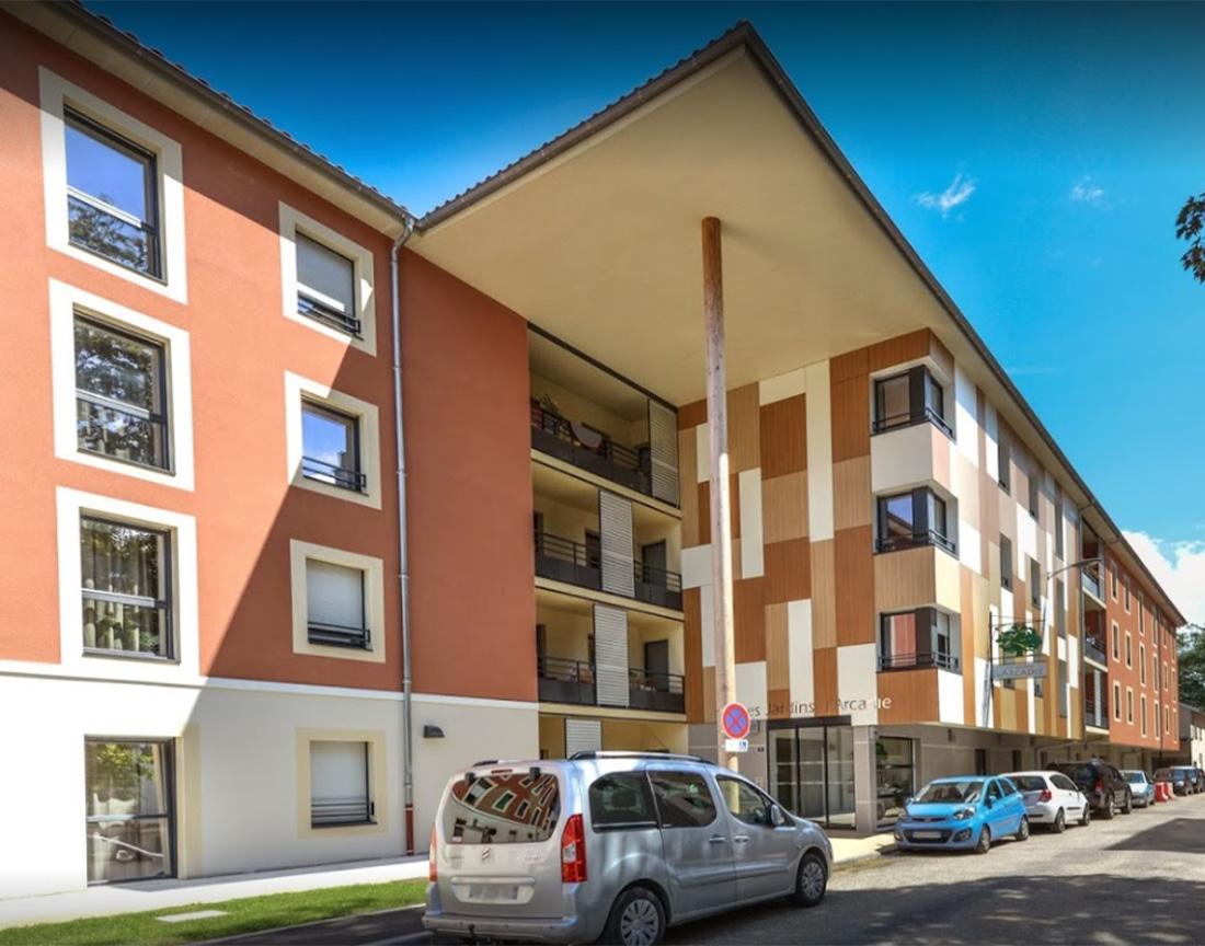 Appartement à Bourg-en-Bresse 01000 image 2