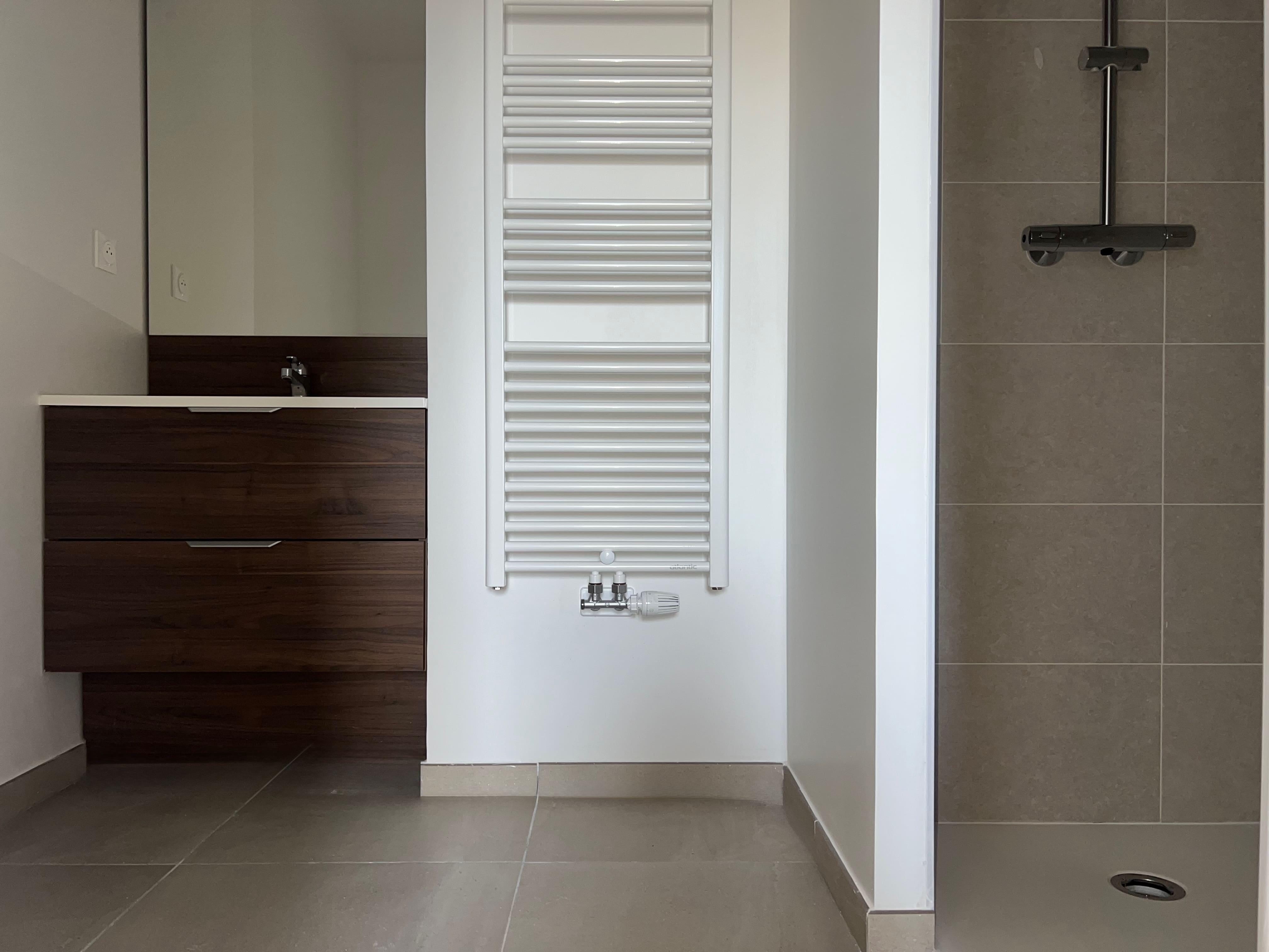 Appartement à Décines-Charpieu 69150 image 13