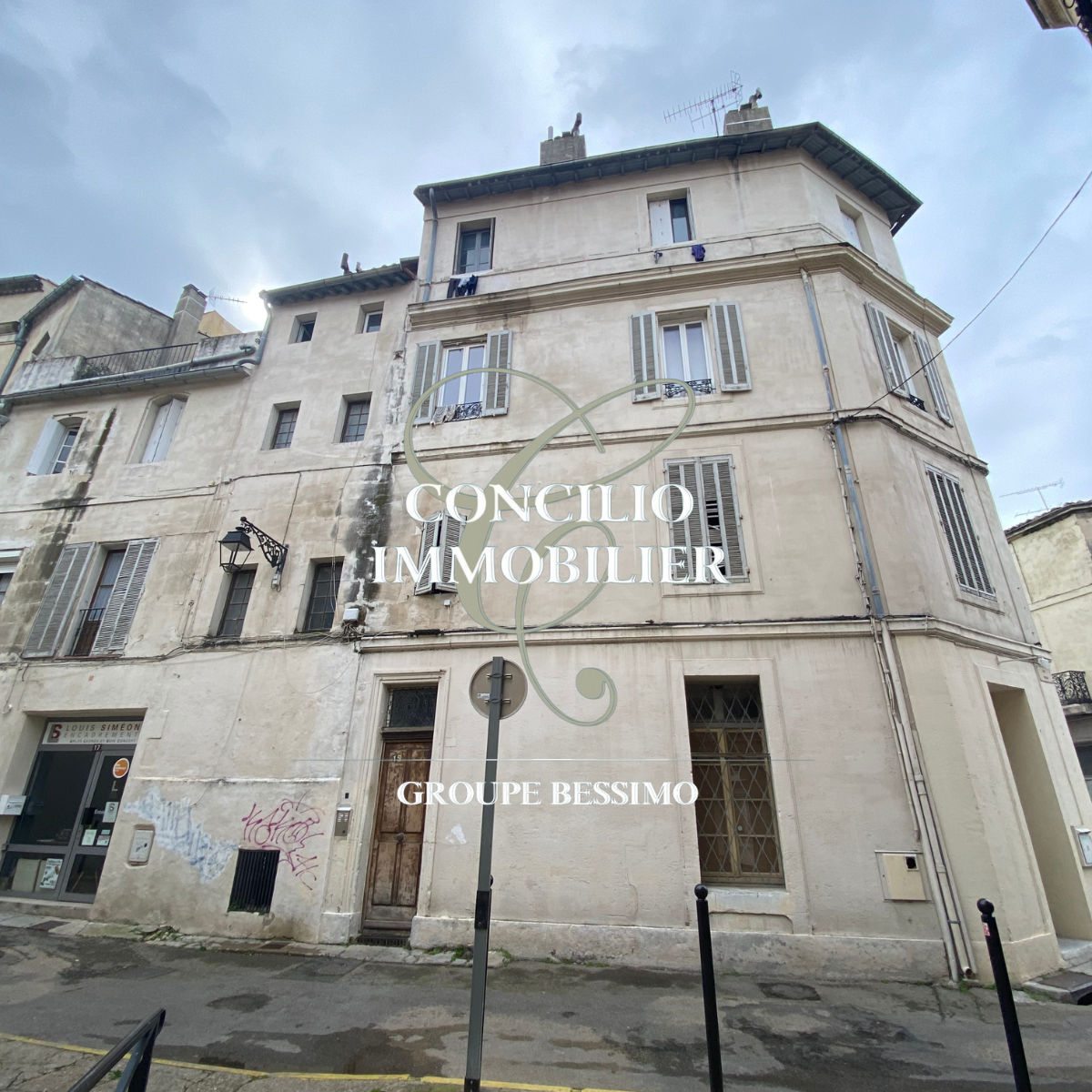 Appartement à Arles 13104 image 7