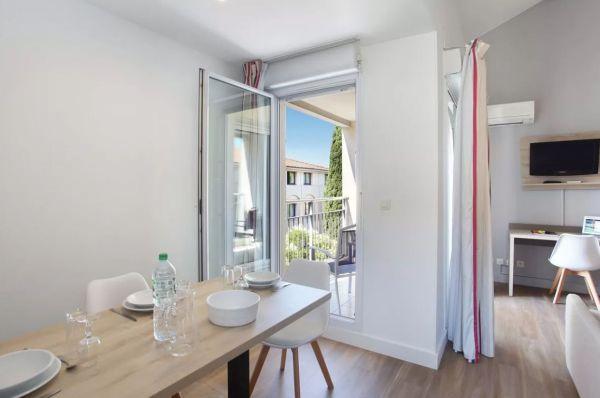 Appartement à Beaurecueil 13100 image 9
